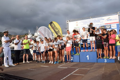Con la cerimonia delle premiazioni, conclusa la prima giornata del 'Portosole Sanremo Olympic Triathlon' (Foto & Video) Con la cerimonia delle premiazioni, conclusa la prima giornata del 'Portosole Sanremo Olympic Triathlon' (Foto & Video)