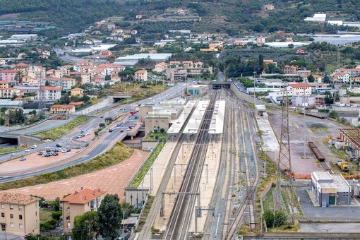 Taggia: guasto agli impianti di circolazione della stazione ferroviaria, ritardi e disagi per i viaggiatori