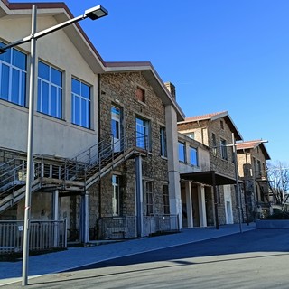 Vallecrosia, Quesada "Il riscaldamento della scuola Andrea Doria non funziona". Biancheri "Era solo un calo di pressione"