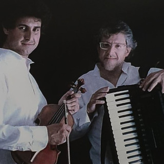 Carpasio: stasera alle 19 il concerto per fisarmonica e violino con Sergio Scappini e Giovanni Sardo Carpasio: stasera alle 19 il concerto per fisarmonica e violino con Sergio Scappini e Giovanni Sardo