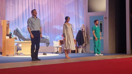 Sanremo, grande successo per “Contrazioni Pericolose” al Teatro dell’Opera del Casinò