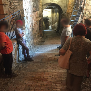 Sanremo: una sola telecamera nella zona delle Rivolte di San Sebastiano non basta, sopralluogo del CdQ “La Pigna - la storia siamo noi” Sanremo: una sola telecamera nella zona delle Rivolte di San Sebastiano non basta, sopralluogo del CdQ “La Pigna - la storia siamo noi”