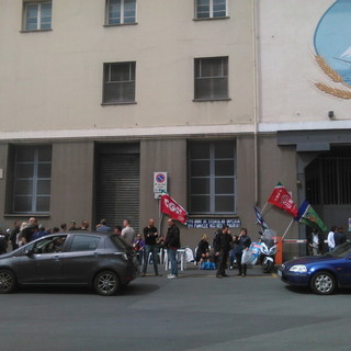 Imperia: “Silenzio, manifesta Agnesi” nuovo presidio dei lavoratori, previsto per oggi, nel pomeriggio la marcia verso il Comune Imperia: “Silenzio, manifesta Agnesi” nuovo presidio dei lavoratori, previsto per oggi, nel pomeriggio la marcia verso il Comune