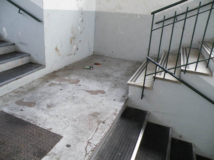 Imperia: residente segnala stato di incuria nel sottopasso FS e per i cassonetti in piazza Dante