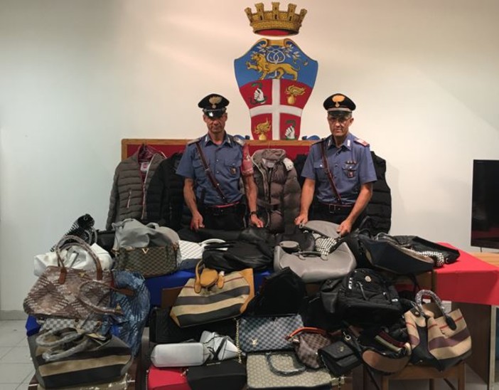 Sanremo: controlli serrati dei Carabinieri al mercato cittadino, scattano due denunce
