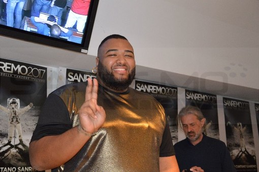 #Sanremo2017: Sergio Sylvestre racconta la sua prima serata sul palco, tra emozione e lacrime #Sanremo2017: Sergio Sylvestre racconta la sua prima serata sul palco, tra emozione e lacrime