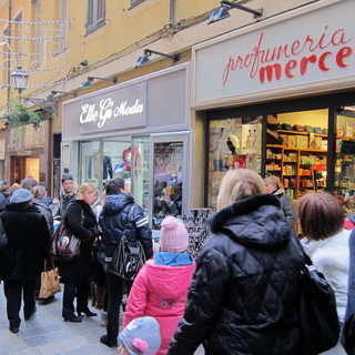 Regione, commercio: vigilia della Befana con i saldi, modalità da rivedere, presto un tavolo di lavoro con le categorie