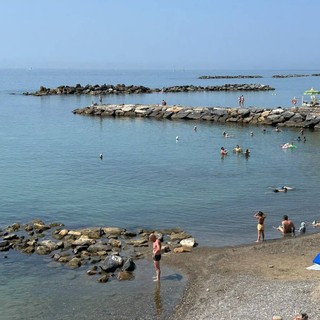 Ondata di caldo senza precedenti in Liguria: è la più lunga dal 1961, in corso da 34 giorni Ondata di caldo senza precedenti in Liguria: è la più lunga dal 1961, in corso da 34 giorni