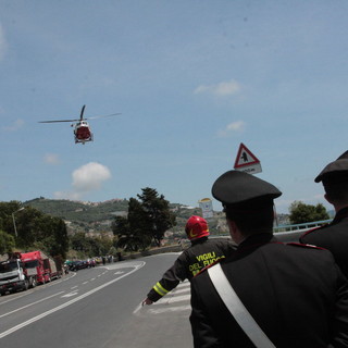 Santo Stefano al Mare: mobilitazione di soccorsi ed elicottero in arrivo per un ciclista caduto