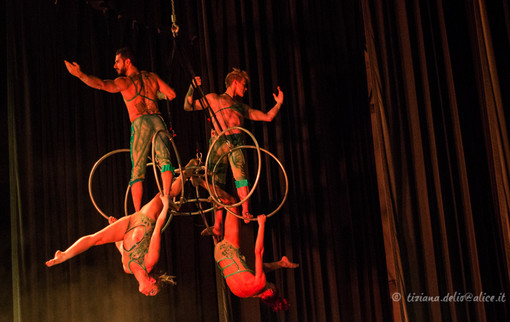 Sanremo: le più belle foto Tiziana de Lio dello spettacolo 'Duum' della compagnia acrobatica Sonics
