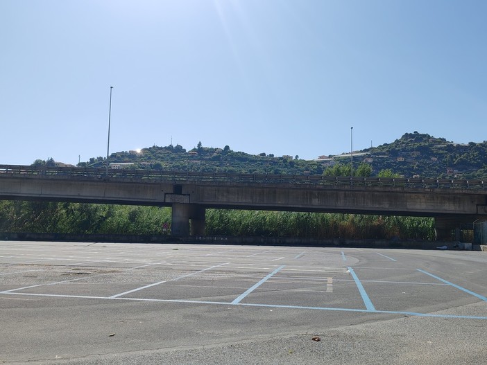 Ventimiglia, "sopraelevata a Roverino al buio da giorni": la segnalazione