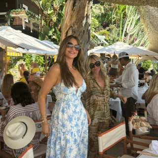 Cibo, musica e balli scatenati: l'attrice Sofía Vergara sbarca a Ventimiglia (Foto) Cibo, musica e balli scatenati: l'attrice Sofía Vergara sbarca a Ventimiglia (Foto)