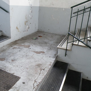 Imperia: residente segnala stato di incuria nel sottopasso FS e per i cassonetti in piazza Dante