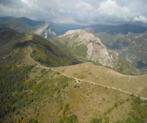 Armo: escursione a San Bernardo tra le province di Imperia e Cuneo