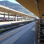 Ventimiglia, guasto sulla linea ferroviaria: soppresso un treno Ventimiglia, guasto sulla linea ferroviaria: soppresso un treno