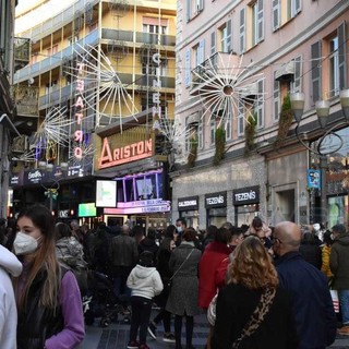 Verso la finale del Festival: tutti in giro per vivere la magia di Sanremo (foto e video) Verso la finale del Festival: tutti in giro per vivere la magia di Sanremo (foto e video)