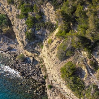 Ventimiglia, riapre il sentiero dal porto alle Calandre: sarà identificato come 'passeggiata degli innamorati'