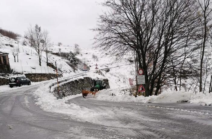 Weekend invernale alle porte: scatta l'allerta gialla per neve e vento nell'Imperiese, è anche allerta valanghe Weekend invernale alle porte: scatta l'allerta gialla per neve e vento nell'Imperiese, è anche allerta valanghe