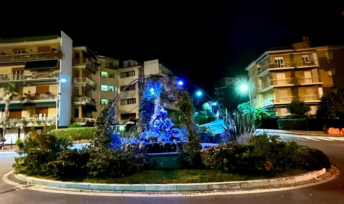 Bordighera, i monumenti si illuminano di blu per la giornate sui diritti dell'infanzia Bordighera, i monumenti si illuminano di blu per la giornate sui diritti dell'infanzia