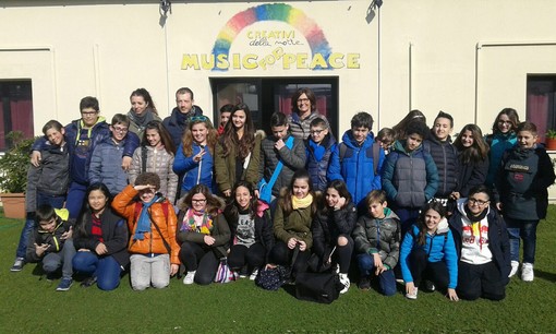 Ventimiglia: visita nei locali di 'Music for Peace' per gli alunni dell'Istituto Comprensivo Biancheri