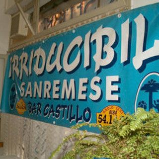 Sanremo: gli ultras consegnano in beneficenza le ultime maglie della sanremese