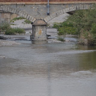 Camporosso: proseguono le indagini sulla chiazza di gasolio sul Nervia, al momento nessun indagato dalla Procura