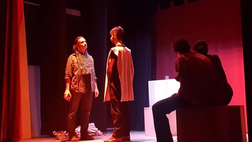 Al Banchéro, doppio appuntamento con l'alta formazione: nel weekend laboratorio di scrittura con Gianni Cascone e stage di teatro con Luigi Orfeo Al Banchéro, doppio appuntamento con l'alta formazione: nel weekend laboratorio di scrittura con Gianni Cascone e stage di teatro con Luigi Orfeo