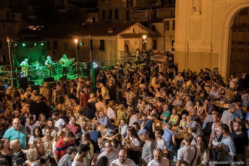 Sagra della salsiccia, a Ceriana parcheggio al campo sportivo e navetta gratuita Sagra della salsiccia, a Ceriana parcheggio al campo sportivo e navetta gratuita