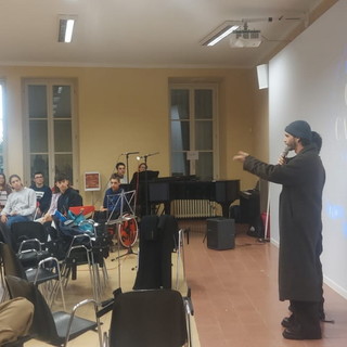 I 'Santi Francesi' da Sanremo giovani al Festival 2024 passando da Villa Magnolie