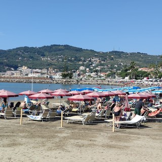 La valutazione sull’indennizzo spetta allo Stato, si accende una luce per i balneari da anni sulla graticola