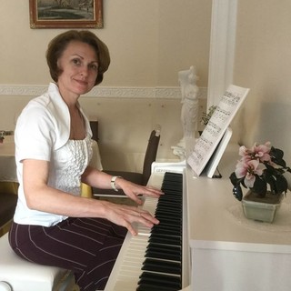 Pesce sempre fresco e piacevoli melodie classiche al pianoforte, per un'atmosfera raffinata e tranquilla: ecco il ristorante Serenata di Arma di Taggia