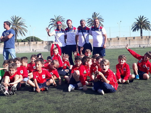 La scuola calcio dell’U.S.Dolceacqua (affiliata Genoa Future Football) rappresenta l’Italia al Torneo Internazionale di Mentone e conquista il podio