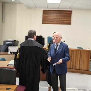 Caso Maiolino, il sindaco Claudio Scajola assolto con formula piena: "Spero di non essere più un indagato seriale" (Video) Caso Maiolino, il sindaco Claudio Scajola assolto con formula piena: "Spero di non essere più un indagato seriale" (Video)