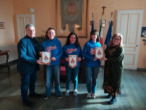 Sanremo: le atlete della Sanremese Baseball-Softball ricevuta in Comune
