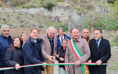 "Passeggiata degli innamorati" dal porto alla spiaggia, Ventimiglia inaugura il sentiero delle Calandre (Foto e video)