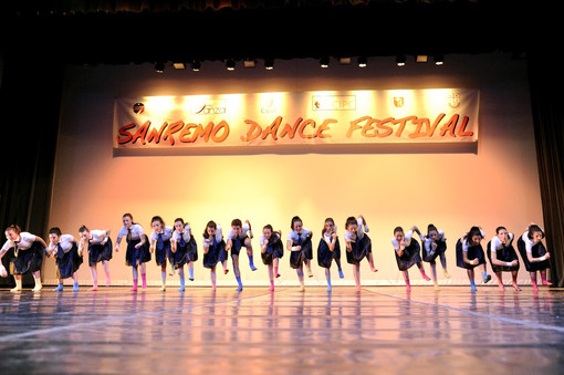 Sanremo: ultimi preparativi in vista del Dance festival che si terrà domenica al teatro Ariston