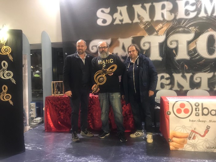 Sanremo: il candidato sindaco Sergio Tommasini in visita alla Tattoo Convention