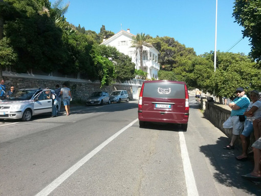 Imperia: un uomo di 60 anni si è tolto la vita lanciandosi sotto ad un treno nella zona della Rabina Imperia: un uomo di 60 anni si è tolto la vita lanciandosi sotto ad un treno nella zona della Rabina