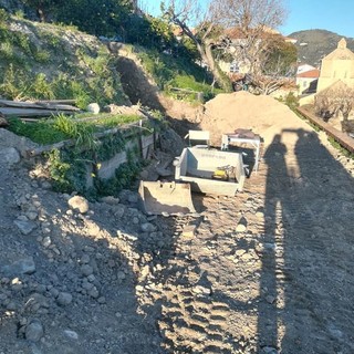 Ventimiglia: nuova scuola nel centro storico, archeologi all’opera, sondaggi e scavi nel cortile dell’ex convento delle Suore dell’Orto Ventimiglia: nuova scuola nel centro storico, archeologi all’opera, sondaggi e scavi nel cortile dell’ex convento delle Suore dell’Orto