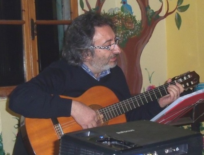 'Venerdì del Porto di Marina degli Aregai': stasera omaggio al Festival della Canzone Italiana