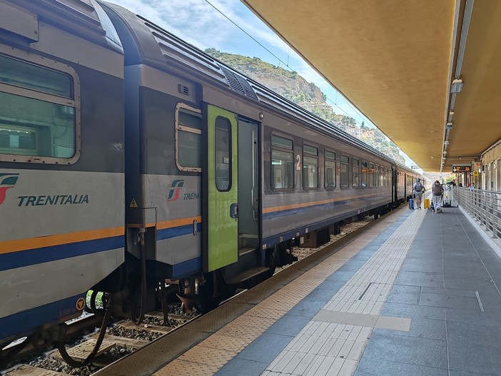 Trasporti, concluso l’adeguamento elettrico del binario 2 della stazione ferroviaria di Ventimiglia