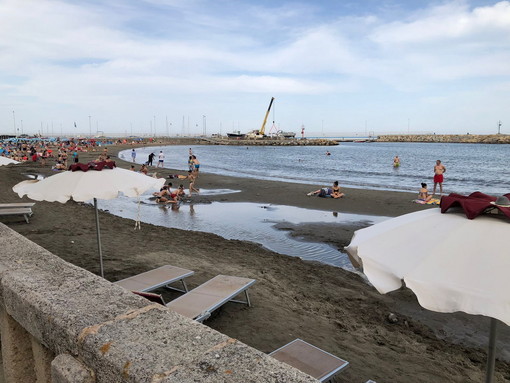 Diano Marina, Bellacicco punta il dito sulla gestione delle spiagge comunali: "Ancora impossibile prenotare un ombrellone!" Diano Marina, Bellacicco punta il dito sulla gestione delle spiagge comunali: "Ancora impossibile prenotare un ombrellone!"
