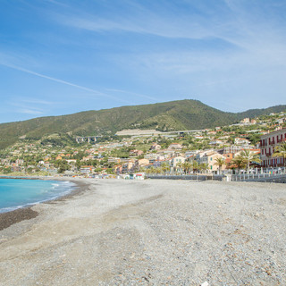 Ospedaletti: in arrivo tre 'assistenti civici per le spiagge' che controlleranno gli ingressi all'affluenza dei bagnanti Ospedaletti: in arrivo tre 'assistenti civici per le spiagge' che controlleranno gli ingressi all'affluenza dei bagnanti