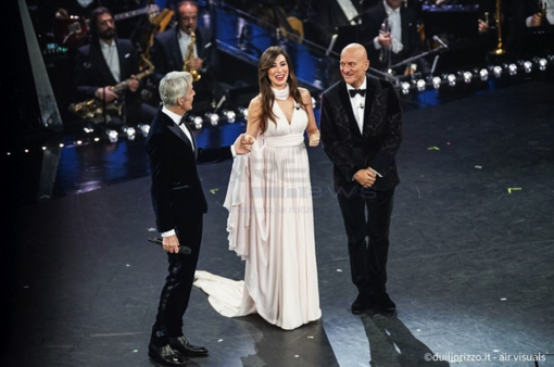 Seara a doua a Festivalului, seara cântecului și a prieteniei