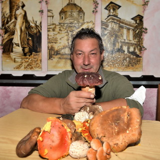 È arrivato l'autunno: ecco l'eccezionale raccolto dell'esperto fungaiolo Sandro Piva (Foto)