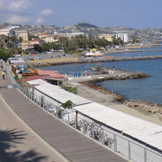 Sanremo: revocato il divieto di balneazione in tre zone del litorale matuziano Sanremo: revocato il divieto di balneazione in tre zone del litorale matuziano