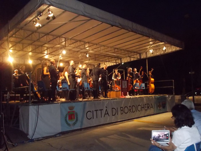 Successo ieri sera per il viaggio musicale della dell'Orchestra Sinfonica di Bordighera 'Viva Espana' Successo ieri sera per il viaggio musicale della dell'Orchestra Sinfonica di Bordighera 'Viva Espana'