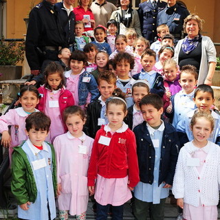 Ventimiglia: mattinata speciale per 30 bambini in visita negli uffici del Commissariato Ventimiglia: mattinata speciale per 30 bambini in visita negli uffici del Commissariato
