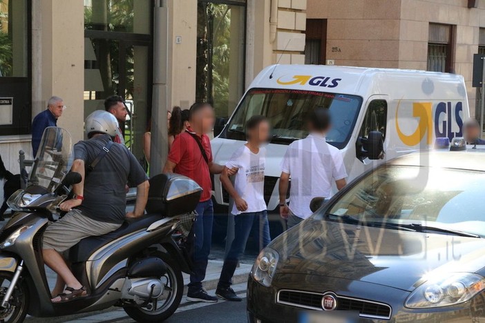 Sanremo: anziano scippato con il trucco della lente degli occhiali, ladro fermato da un cittadino