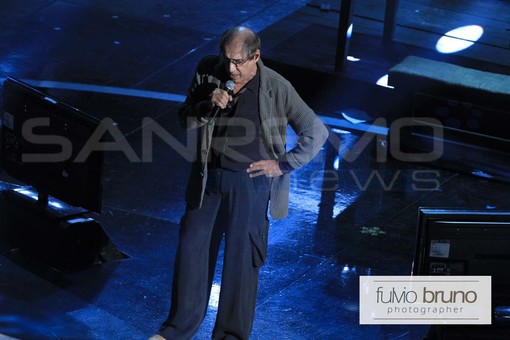 Celentano alimenta la polemica “Vescovi hanno fatto finta di non capire” Celentano alimenta la polemica “Vescovi hanno fatto finta di non capire”